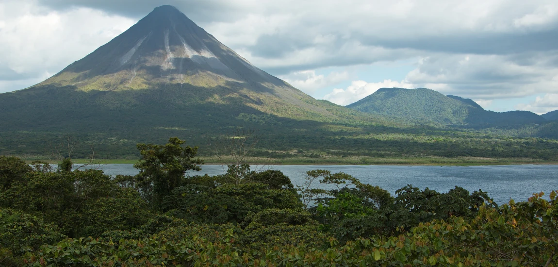 Sleep by the Lake: Hidden Gem Stays Around Costa Rica’s Magical Lake Arenal