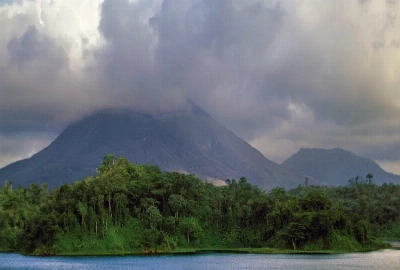 Peaceful Paddles and Exciting Rides: Water Adventures for Every Traveler at Lake Arenal