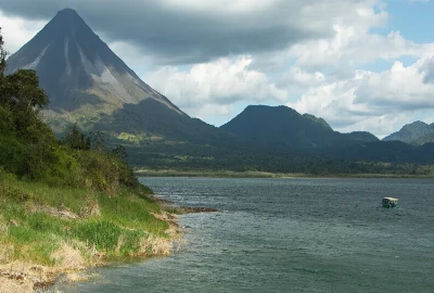 Peaceful Paddles and Exciting Rides: Water Adventures for Every Traveler at Lake Arenal